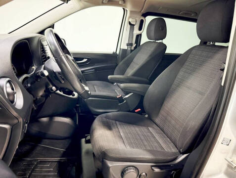 2017 Mercedes-Benz Metris Passenger