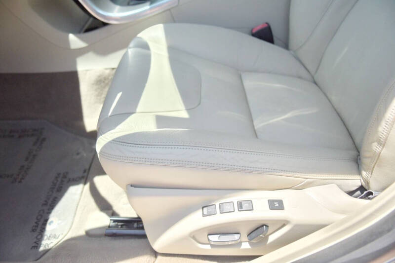 2014 Volvo S60 T5 Premier