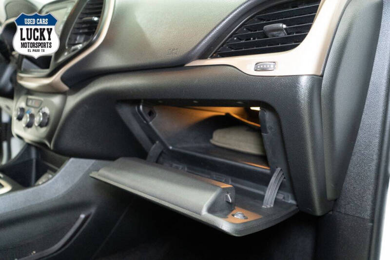 2015 Jeep Cherokee Sport