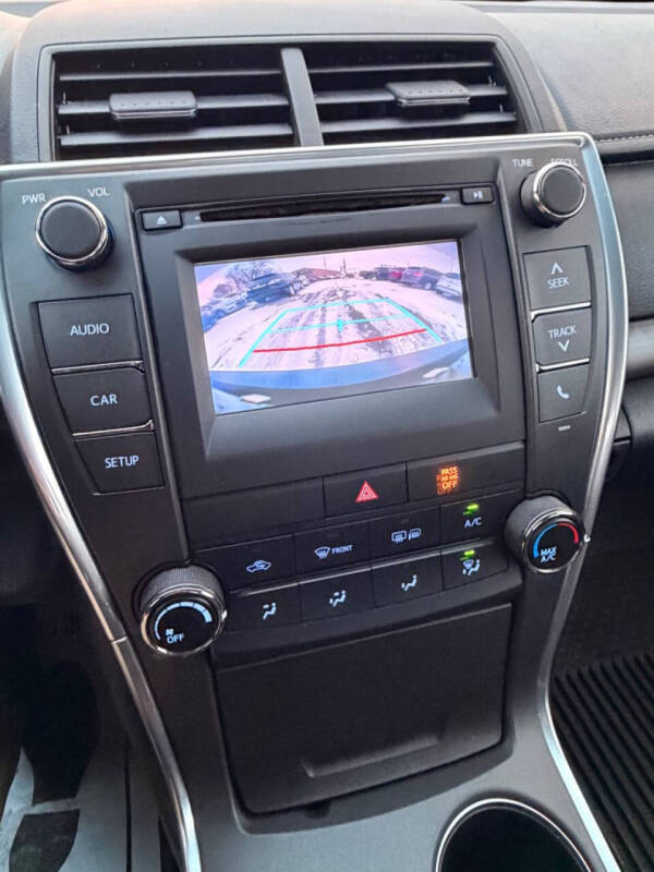 2016 Toyota Camry LE