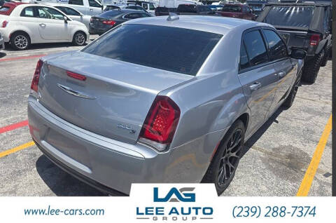 2017 Chrysler 300