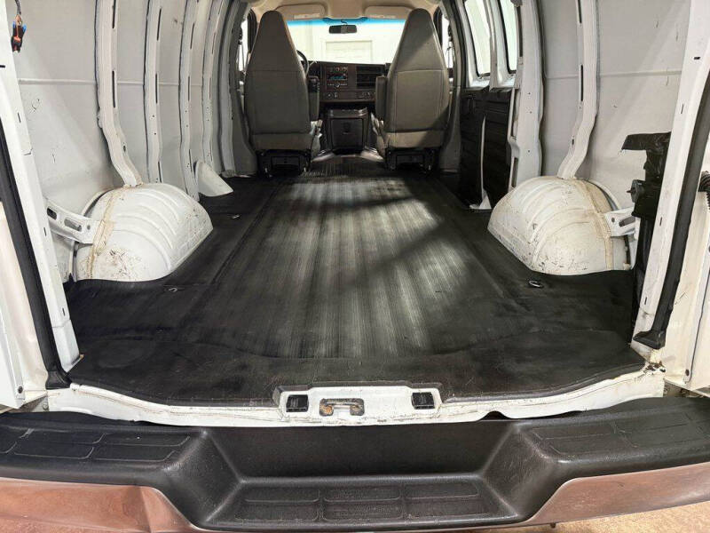 2017 GMC Savana 2500