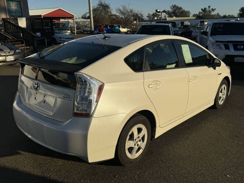 2011 Toyota Prius Two