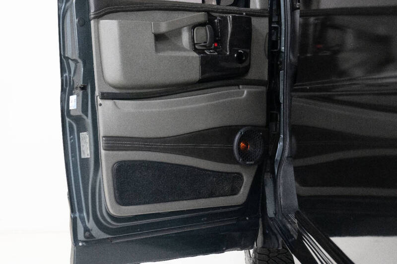 2017 Chevrolet Express 2500