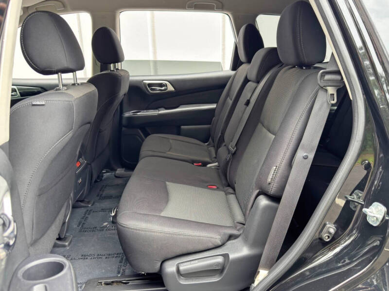 2019 Nissan Pathfinder SV