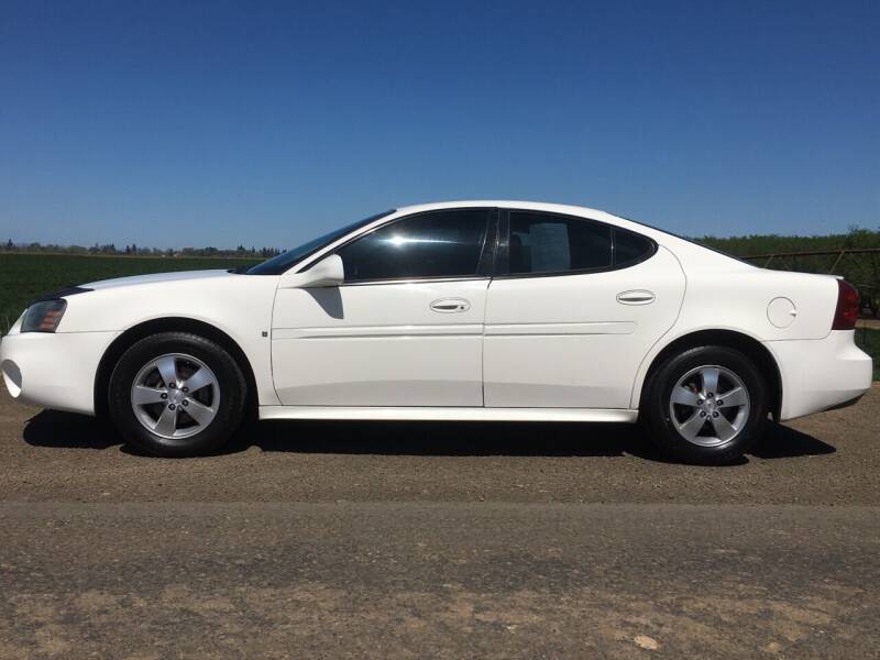 2007 Pontiac Grand Prix for sale at M AND S CAR SALES LLC in Independence OR