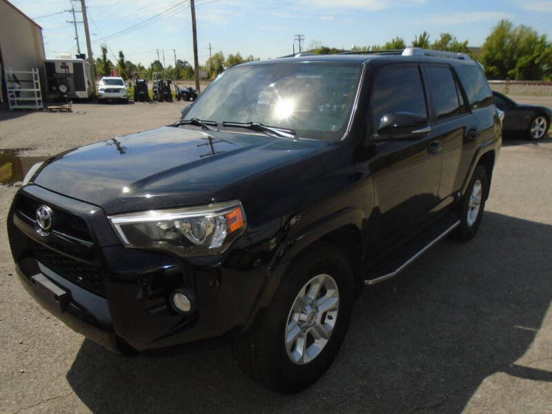 2014 Toyota 4Runner SR5's photo