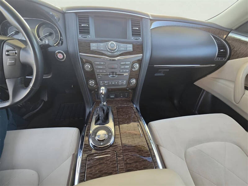 2017 Nissan Armada SV