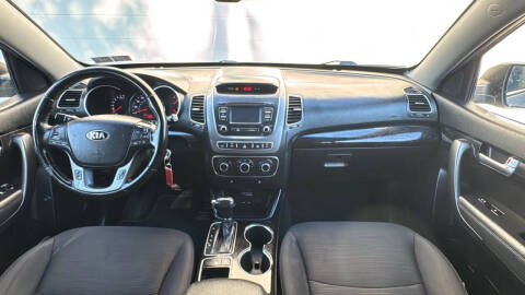 2014 Kia Sorento LX