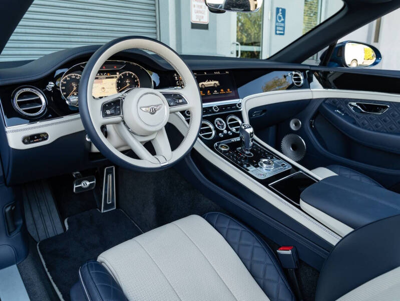 2022 Bentley Continental GTC V8