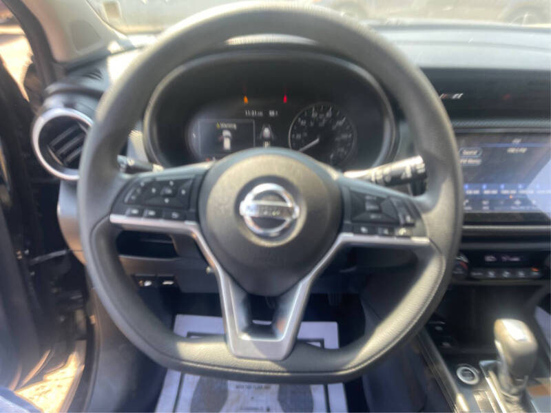 2021 Nissan Kicks SV