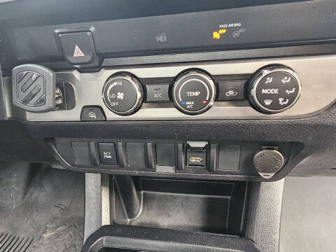 2020 Toyota Tacoma SR