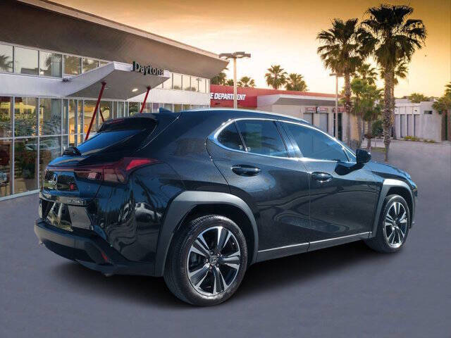 2024 Lexus UX 250h
