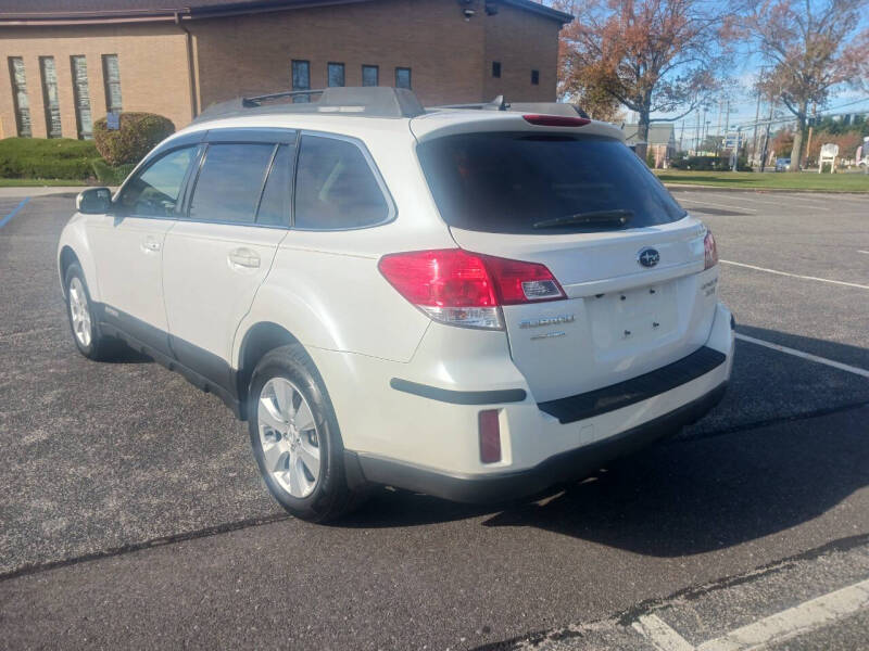 2011 Subaru Outback 2.5i Limited