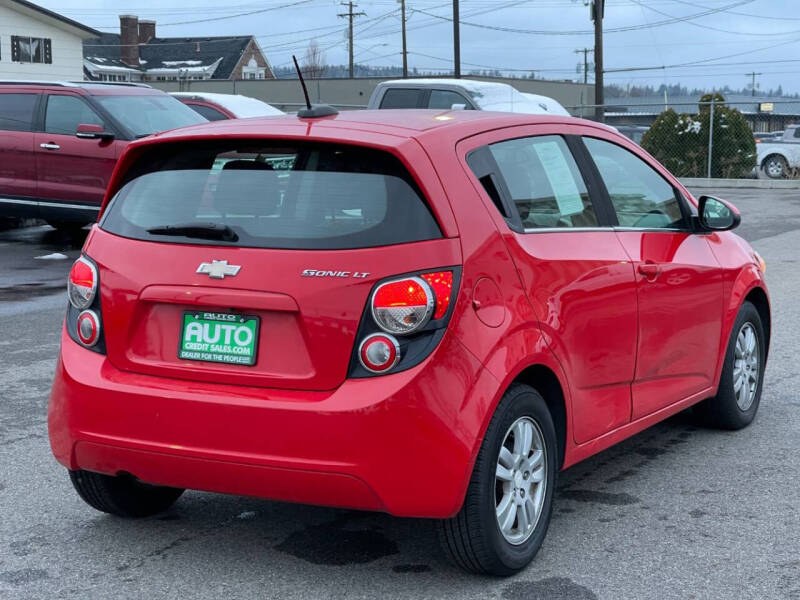 2016 Chevrolet Sonic LT Auto