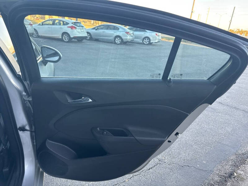 2019 Chevrolet Cruze LS