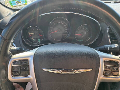 2013 Chrysler 200 Touring