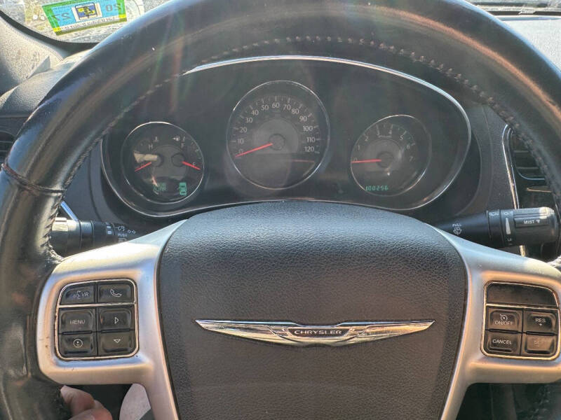 2013 Chrysler 200 Touring