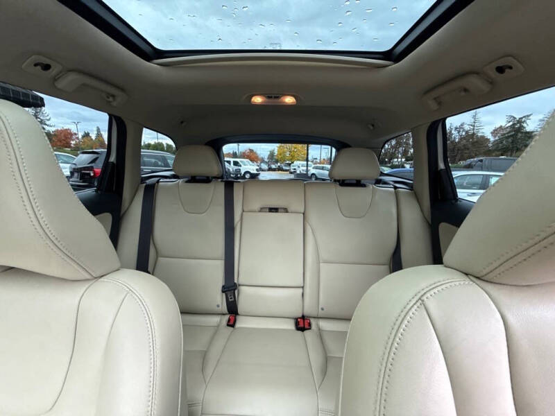 2016 Volvo XC60 T6 Drive-E