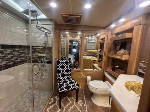 2018 Freightliner XCM Chassis