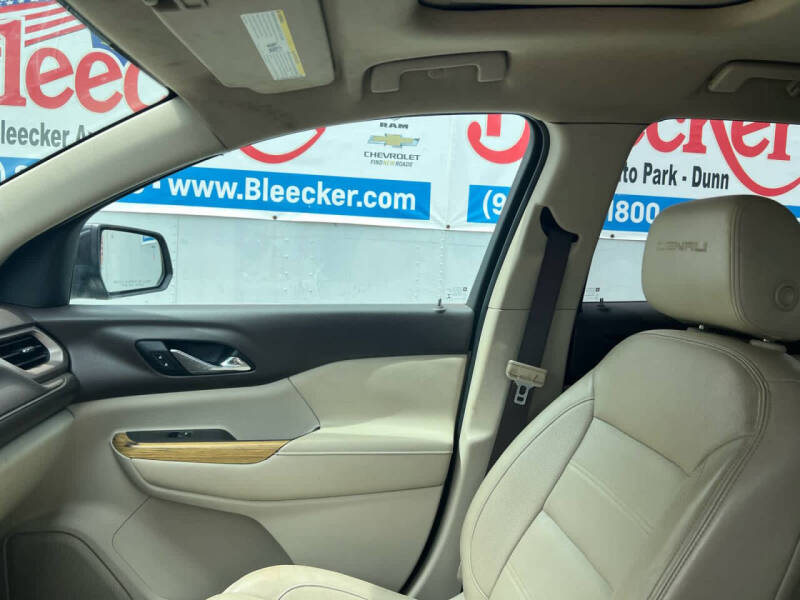 2017 GMC Acadia Denali