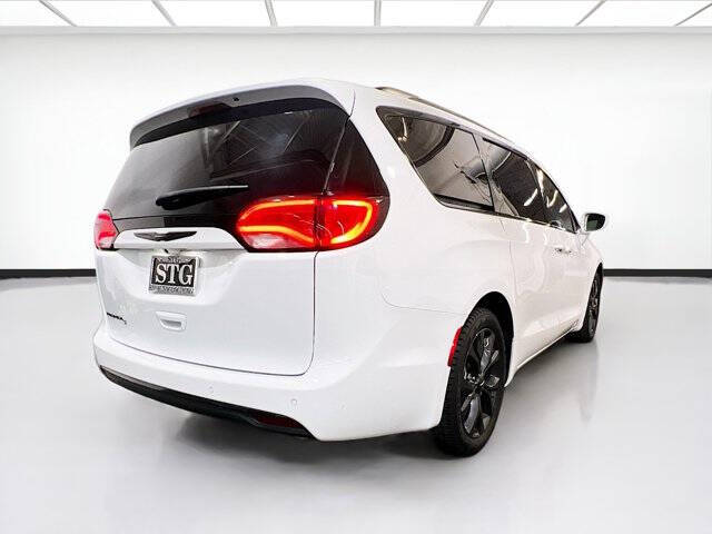 2020 Chrysler Pacifica Touring