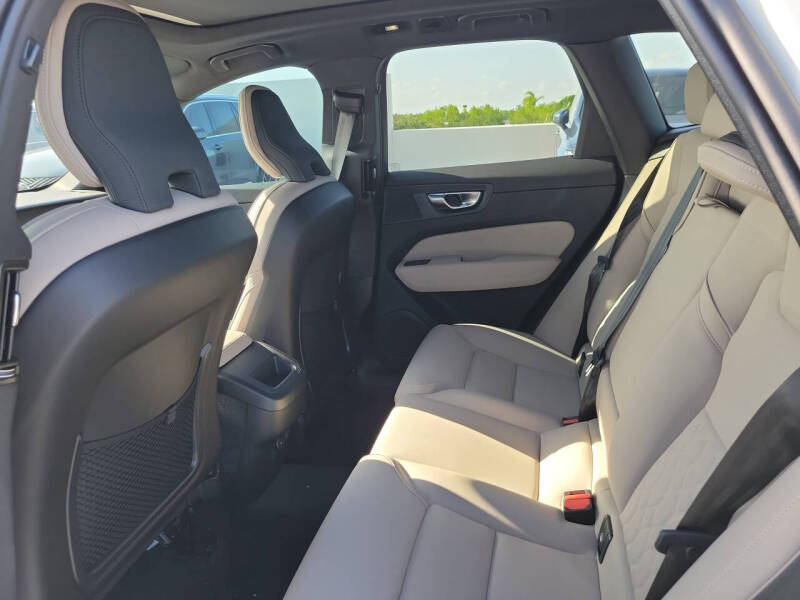 2026 Volvo XC60 B5 Core