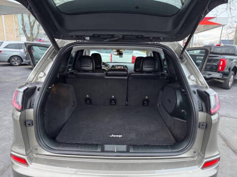 2019 Jeep Cherokee Overland