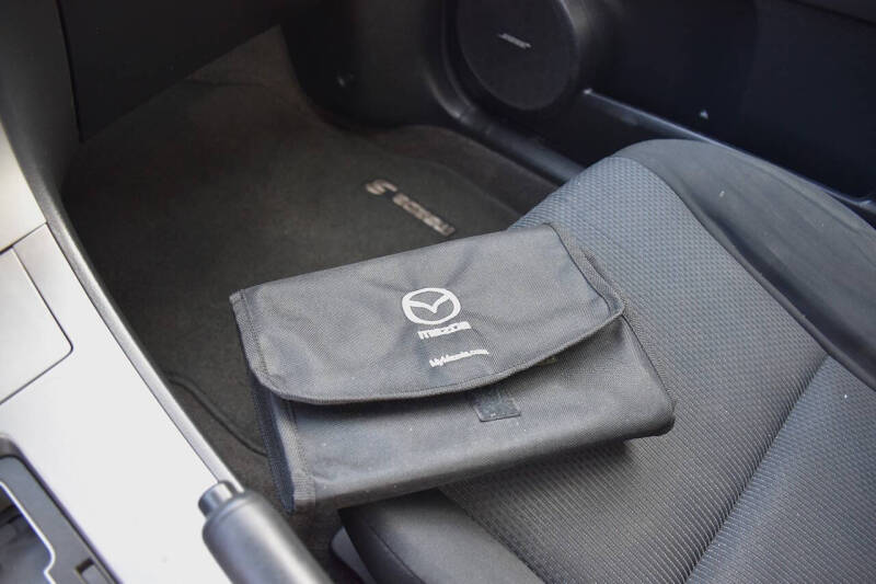 2011 Mazda MAZDA3 i Touring