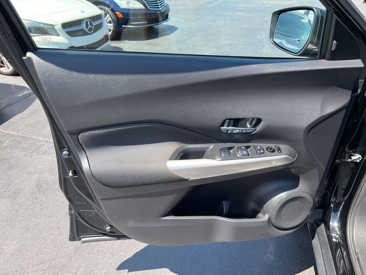 2019 Nissan Kicks Wagon - $16,900