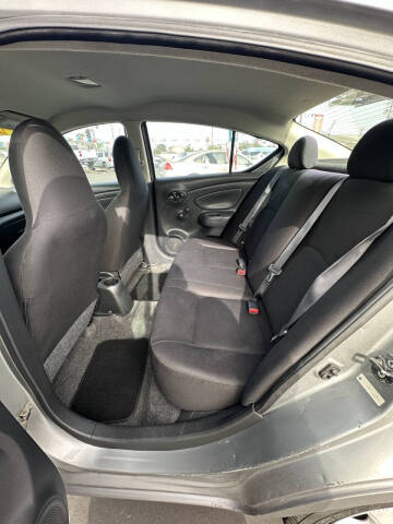 2014 Nissan Versa 1.6 S Plus