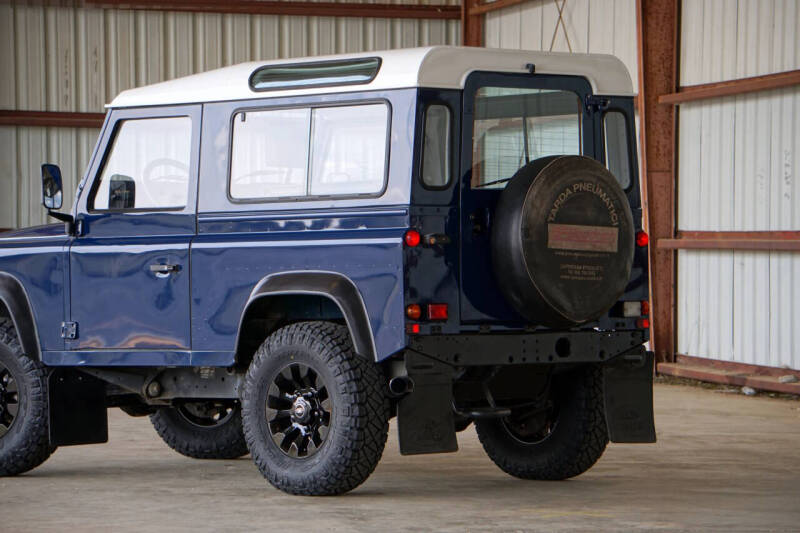 2000 Land Rover Defender