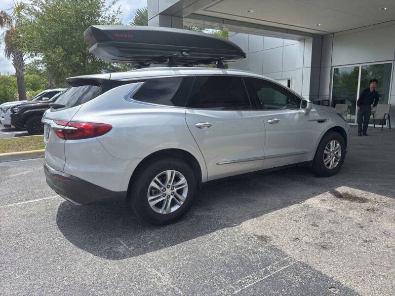 2020 Buick Enclave Essence