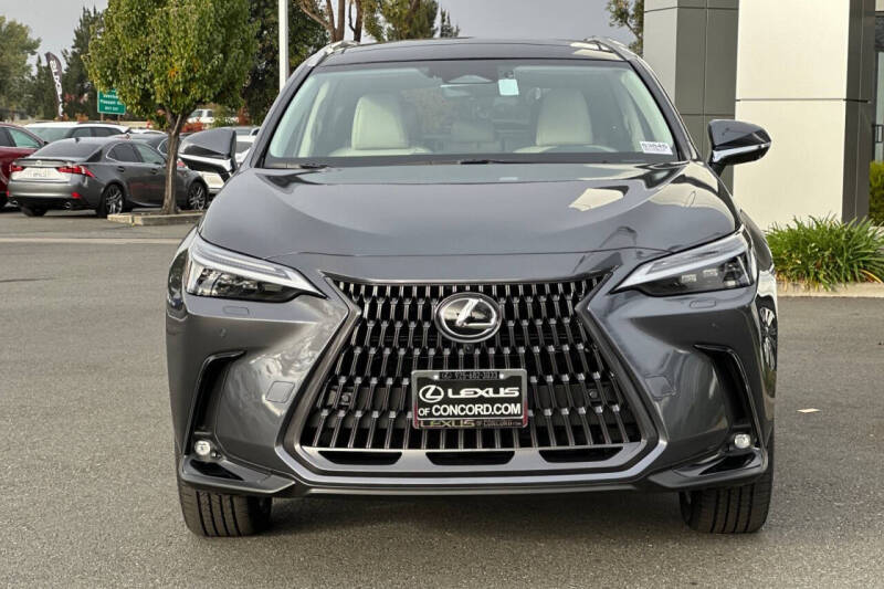 2026 Lexus NX 450h+ Luxury