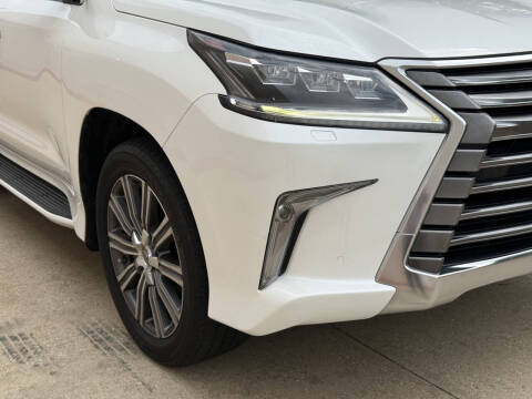 2017 Lexus LX 570