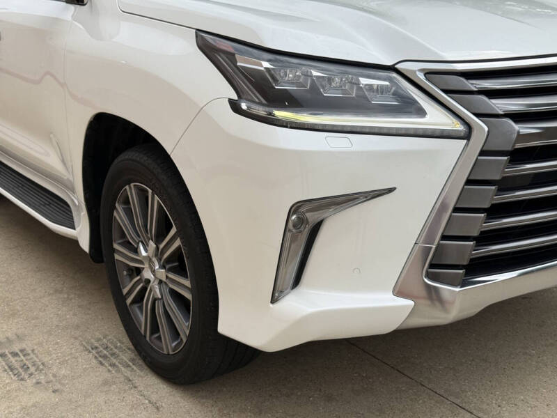 2017 Lexus LX 570