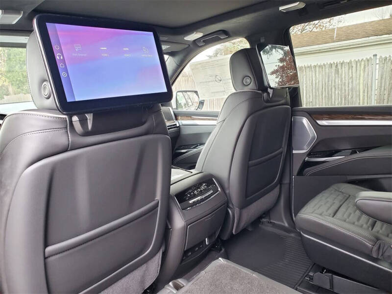 2026 Cadillac Escalade Platinum Sport