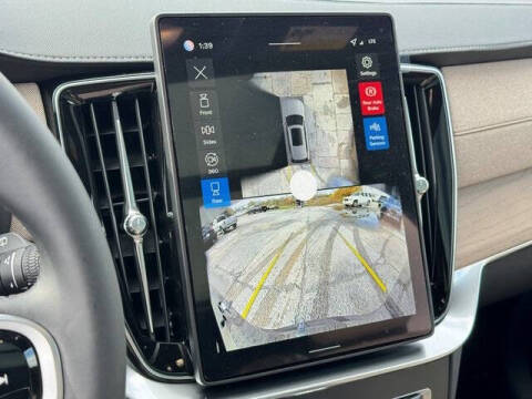 2026 Volvo XC90 B6 Ultra Dark 6P