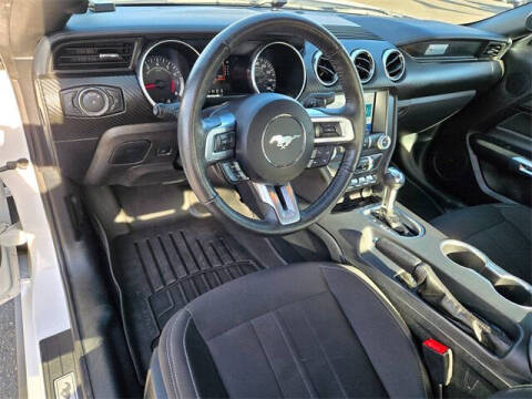 2022 Ford Mustang EcoBoost