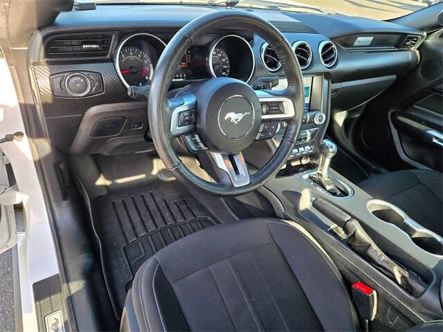 2022 Ford Mustang EcoBoost