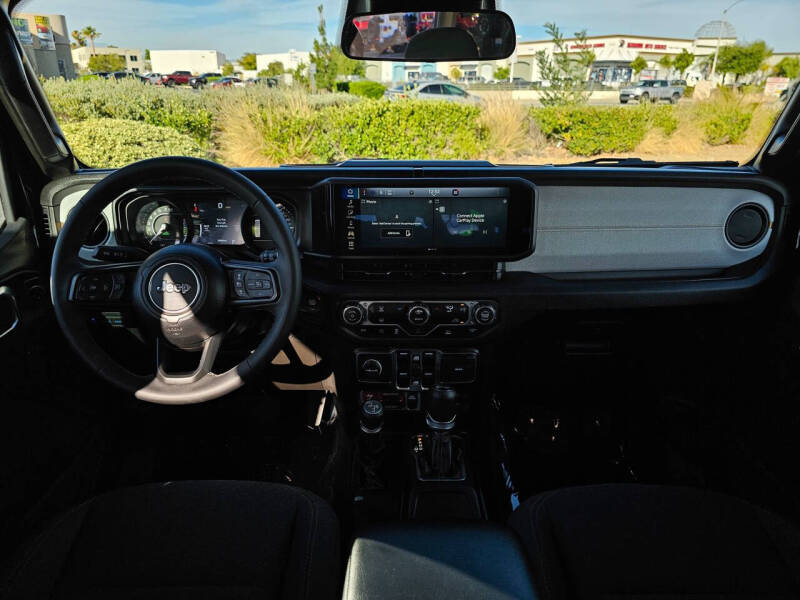 2025 Jeep Wrangler