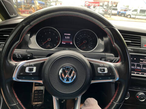 2017 Volkswagen Golf GTI SE