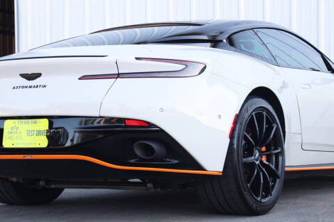 2022 Aston Martin DB11 V8