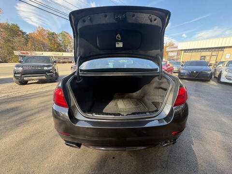 2011 BMW 5 Series 550i