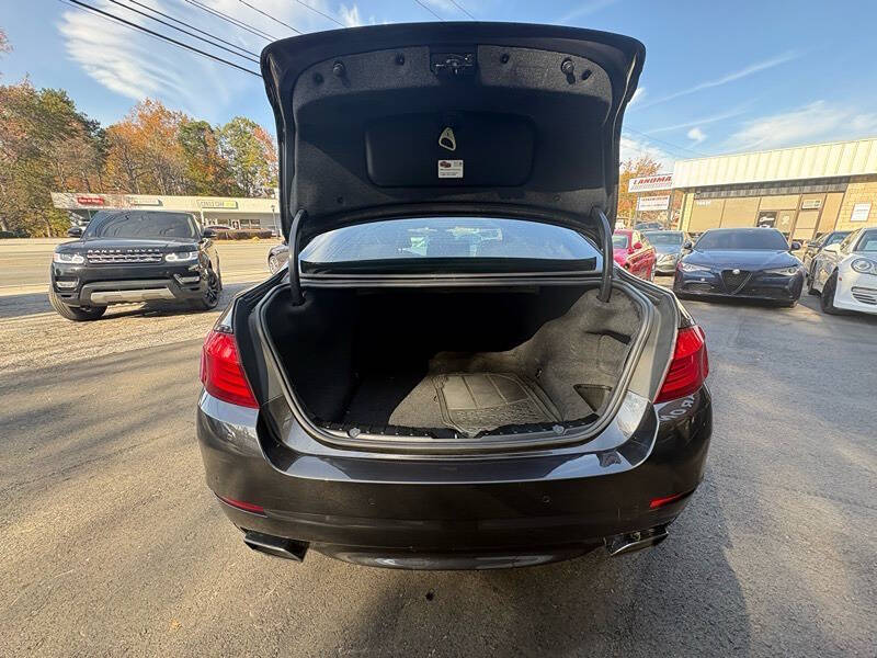 2011 BMW 5 Series 550i