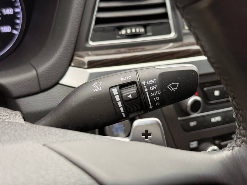 2015 Hyundai Genesis