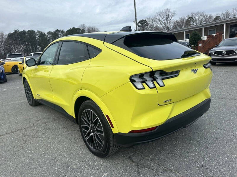 2025 Ford Mustang Mach-E Premium