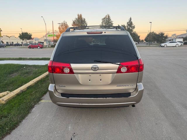 2007 Toyota Sienna for sale at Carmania Of Dallas in Dallas, TX