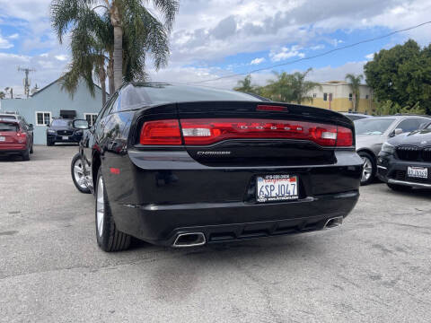 2011 Dodge Charger SE