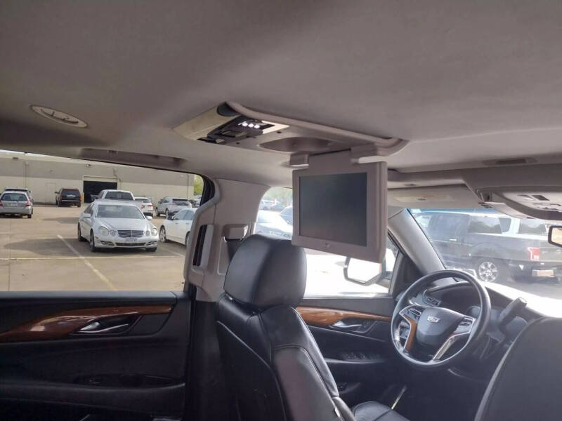 2016 Cadillac Escalade ESV Luxury Collection